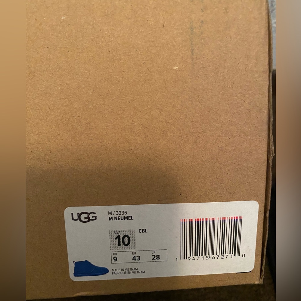 Men’s Ugg Neumel Boots - Picture 10 of 11